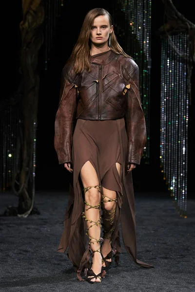 Look 38